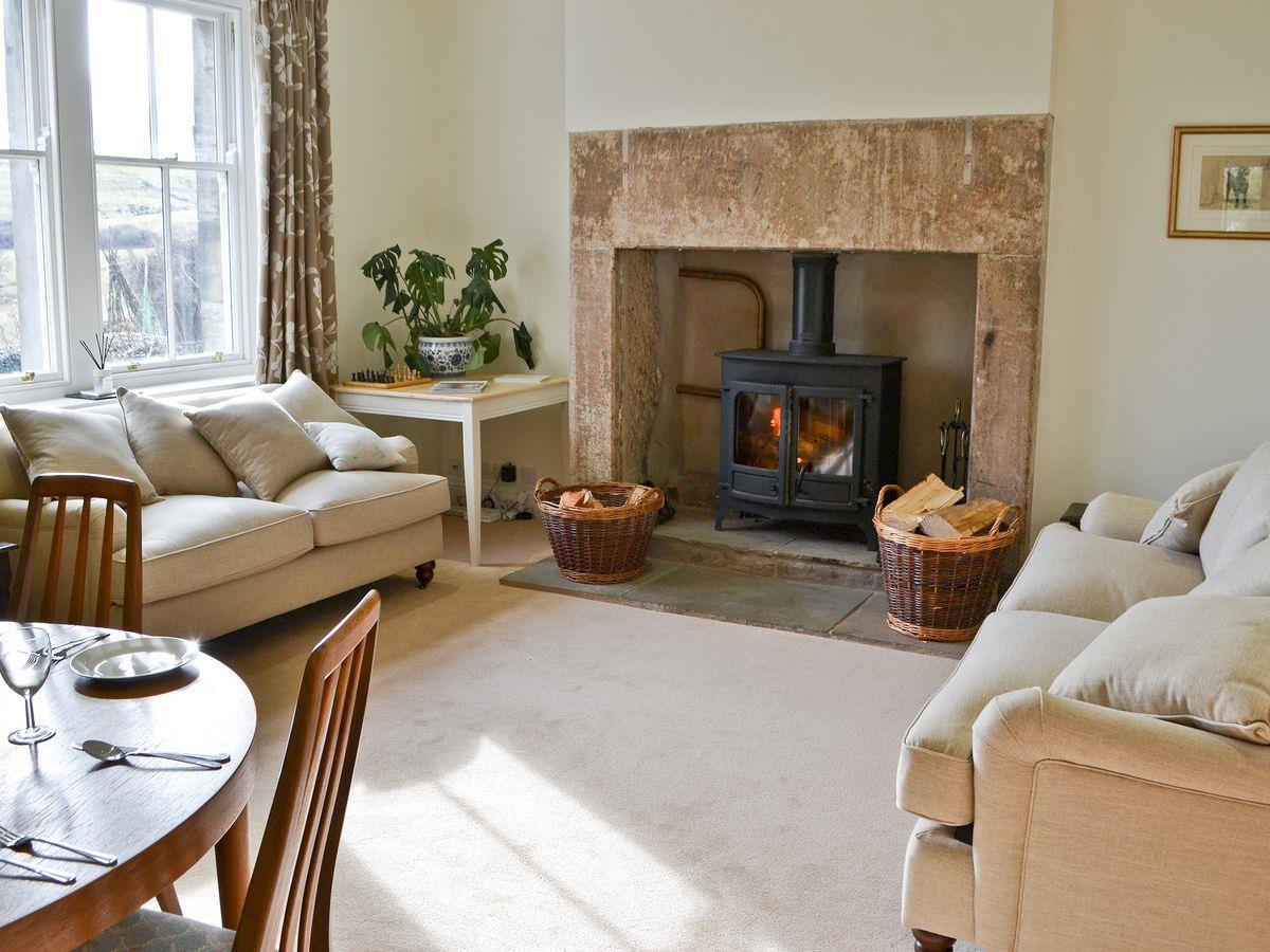 dog friendly cottages with log fire